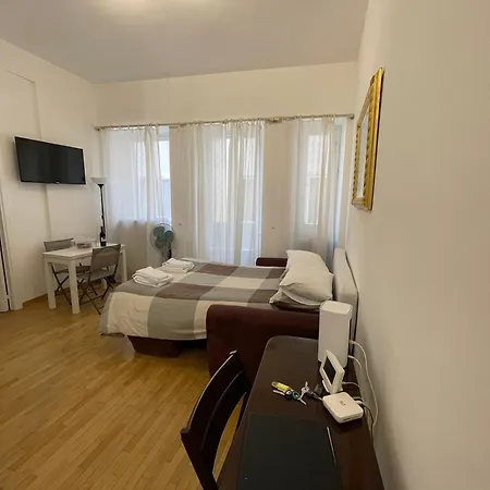Foro Romano Apartments B-3