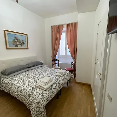 Foro Romano Apartments B-3