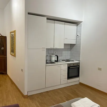 Foro Romano Apartments B-2